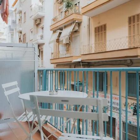 Apartment In The Heart Of 2 *